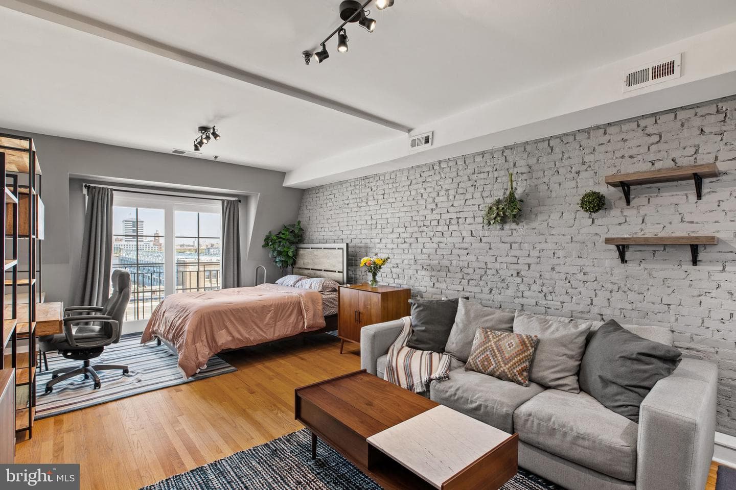 50 N Front Street #503