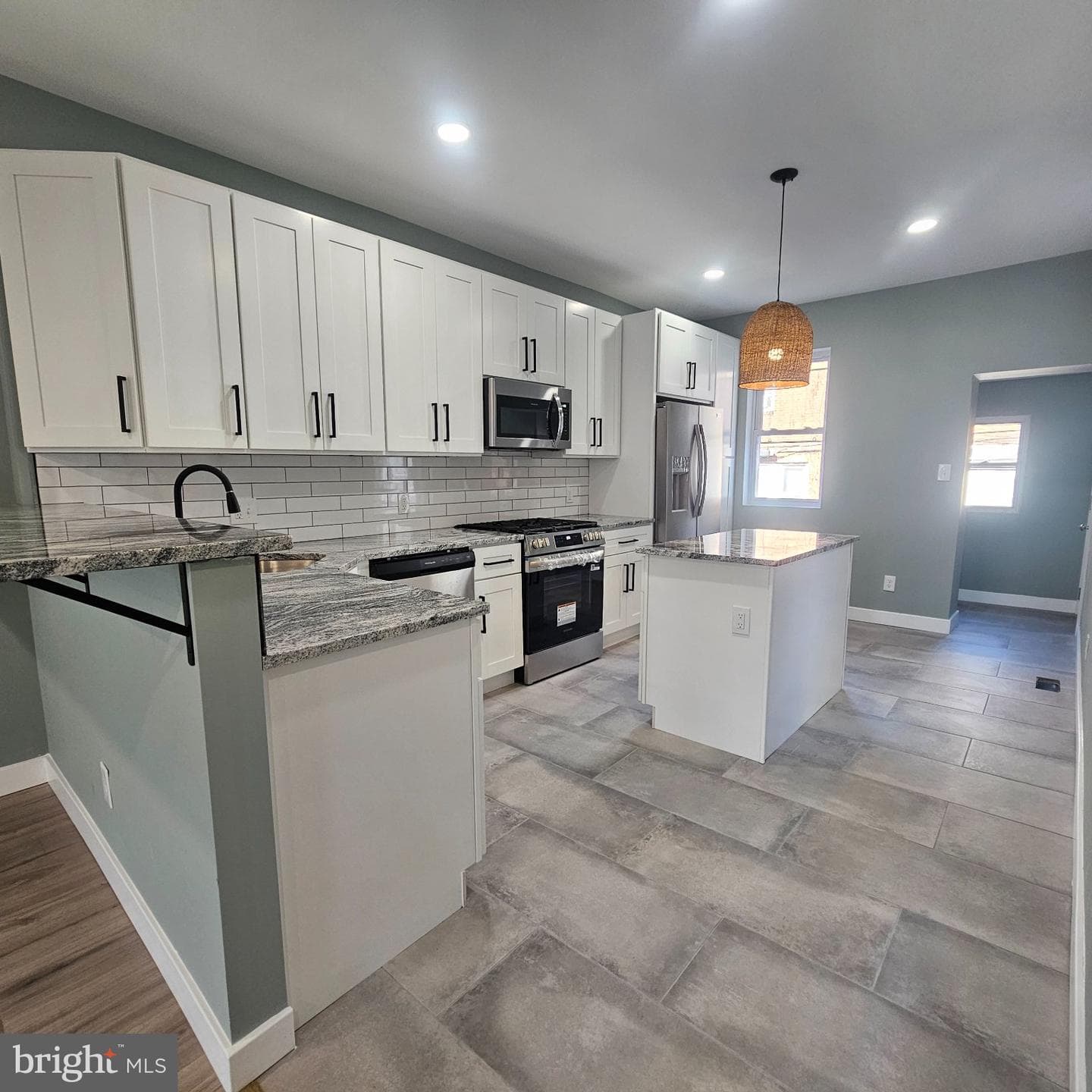 5937 Springfield Avenue photo 1