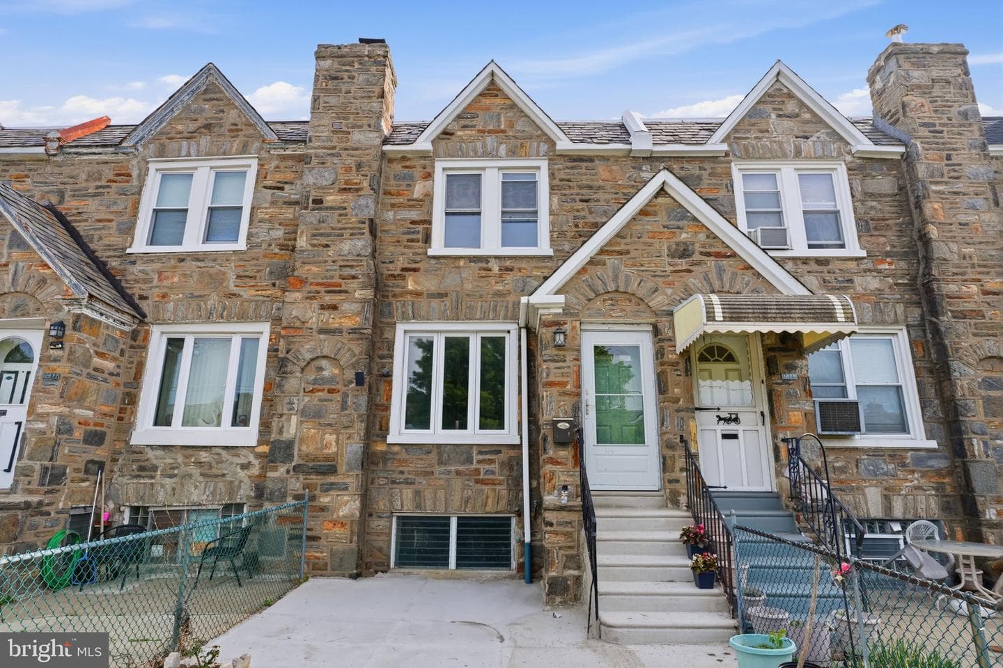 1413 Magee Avenue photo 1