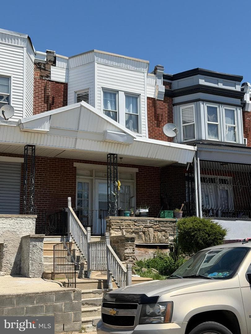 247 E Rockland Street photo 1