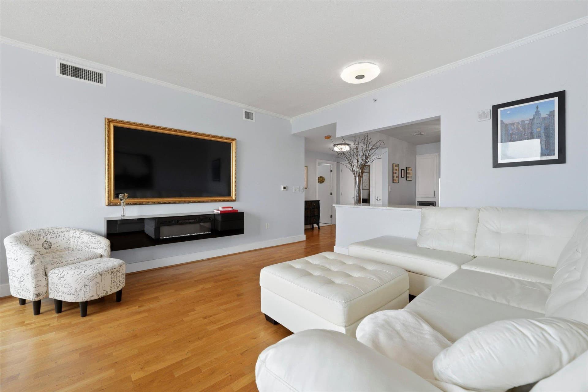 717 S Christopher Columbus Boulevard #1405 photo 1
