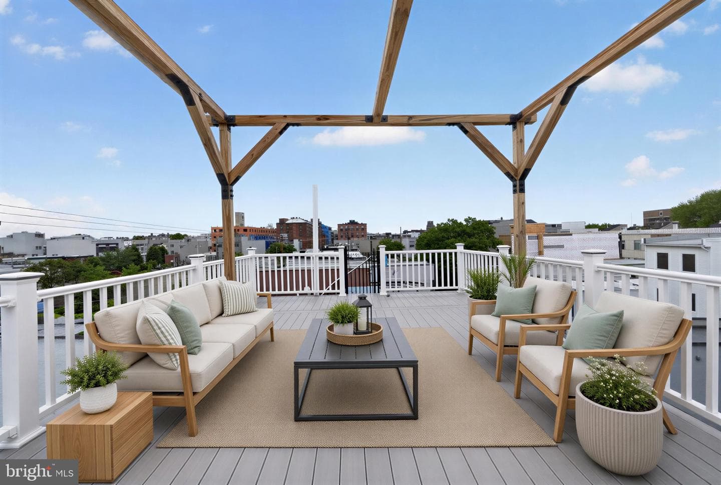 2448 Amber Street photo 1