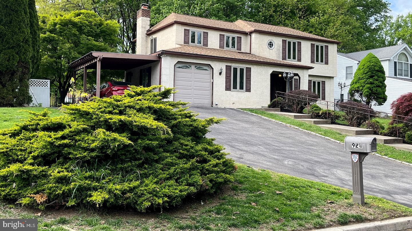 924 Clyde Lane