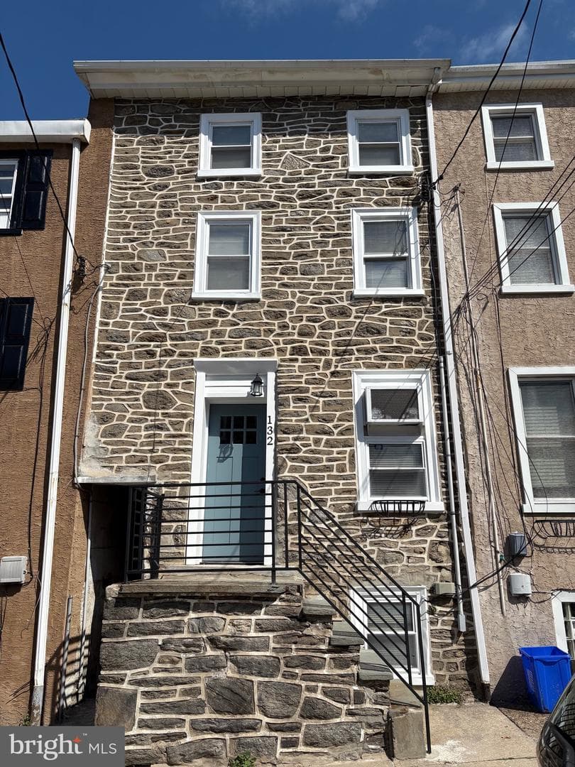 132 Grape Street photo 1