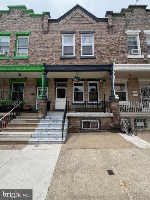 1432 N Peach Street photo 1