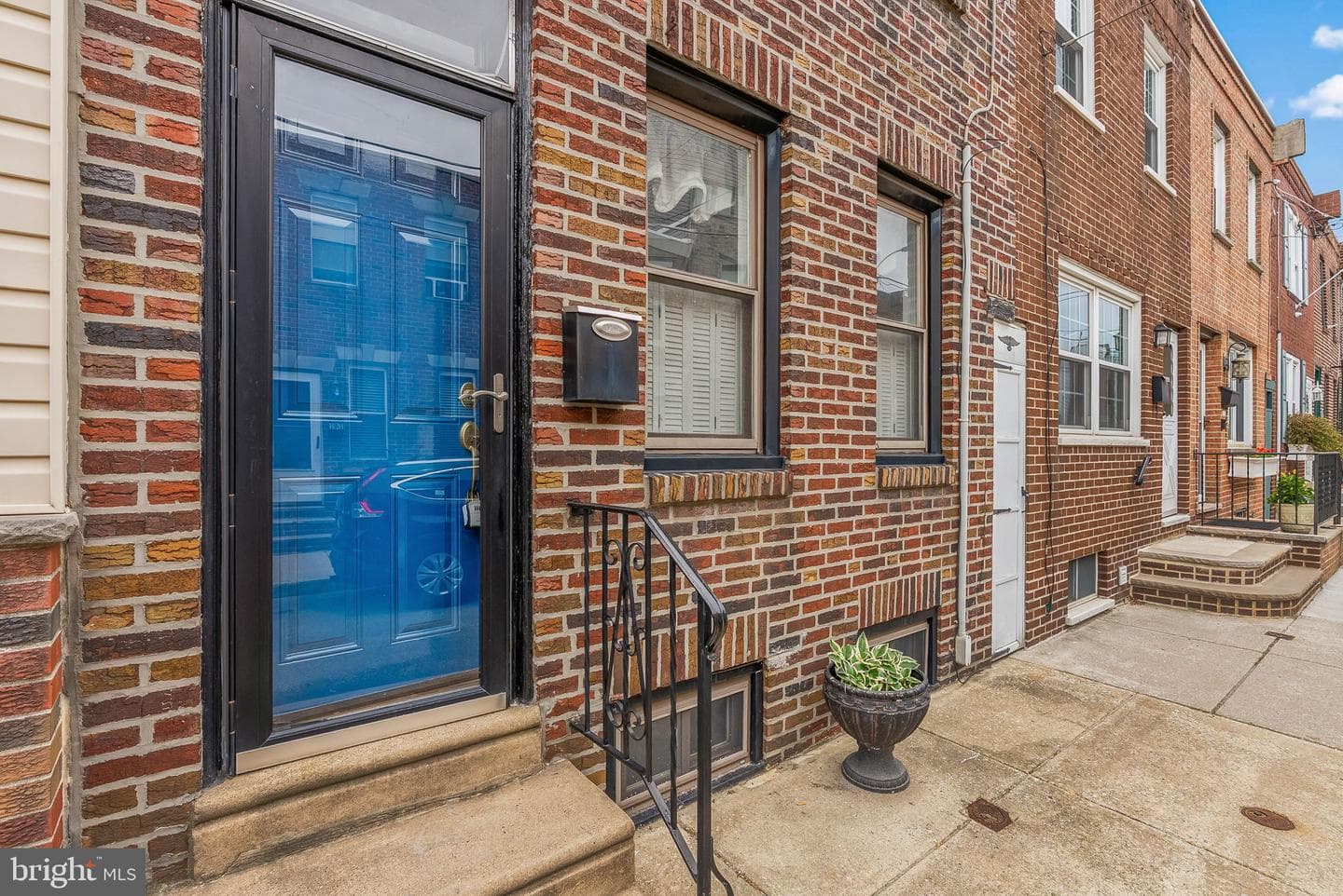 140 Sigel Street