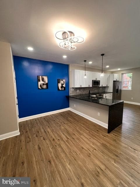 5627 Cedar Avenue, Philadelphia