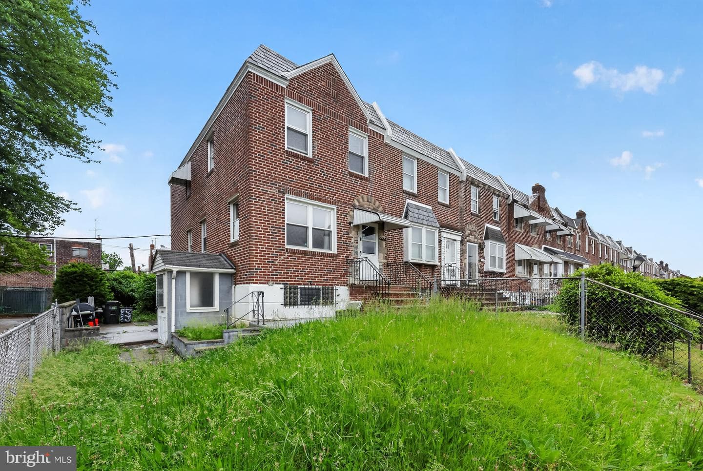 6651 Gillespie Street photo 1