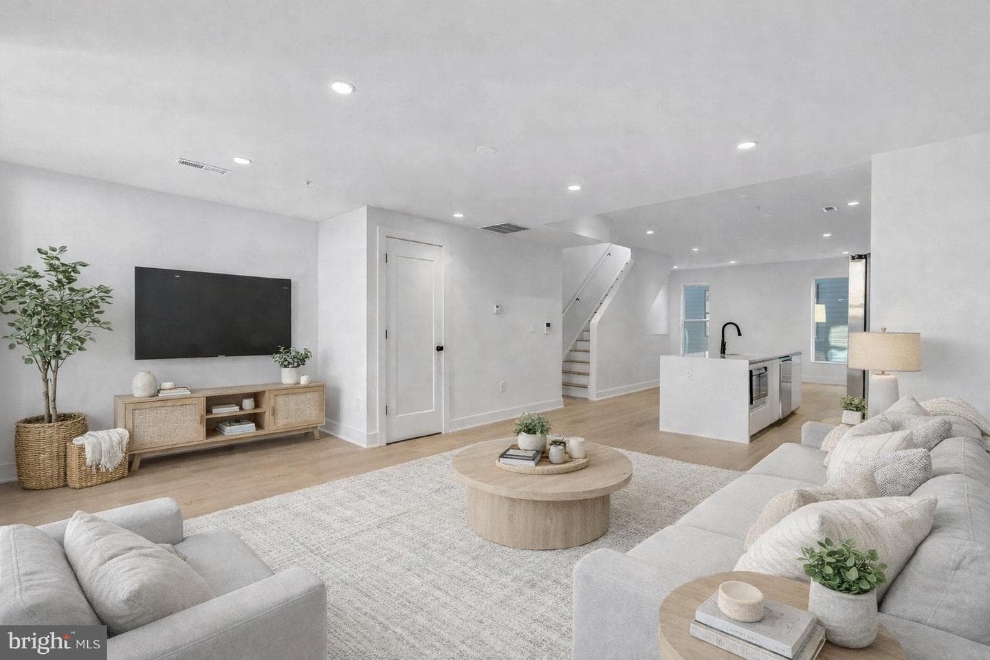 635 N 7th Street #h3b