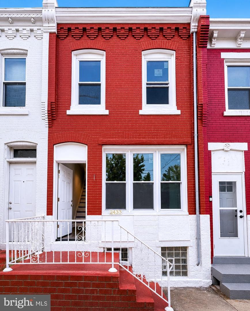 2433 N Carlisle Street, Philadelphia