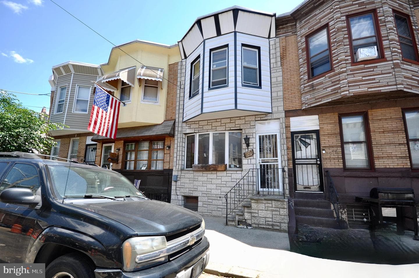 3479 Helen Street photo 1