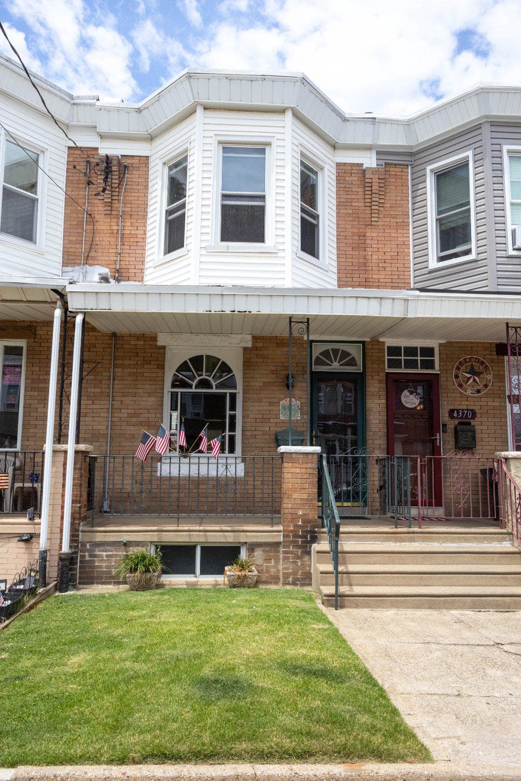 4368 Edgemont
