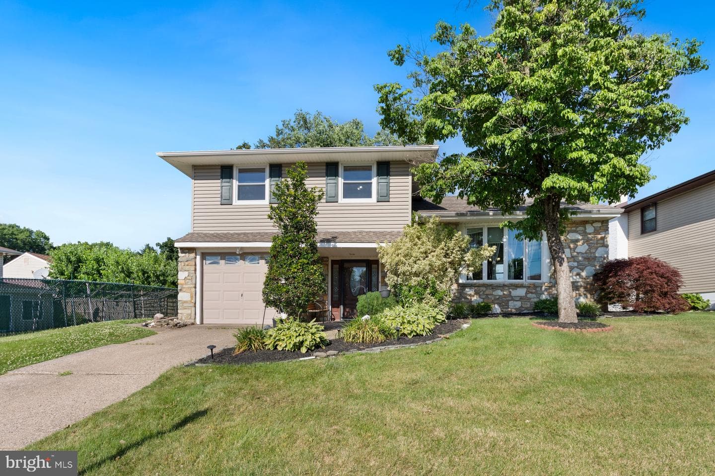 613 Oakfield Lane