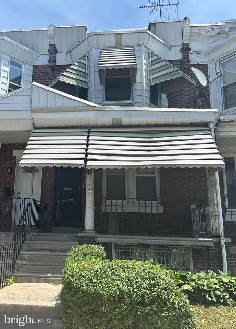 1549 N Frazier Street