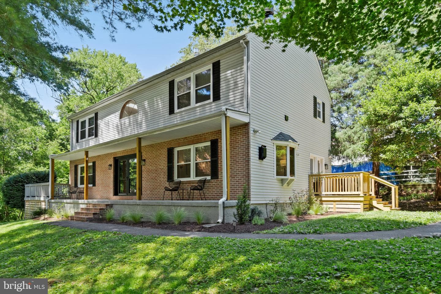 3525 W School House Lane