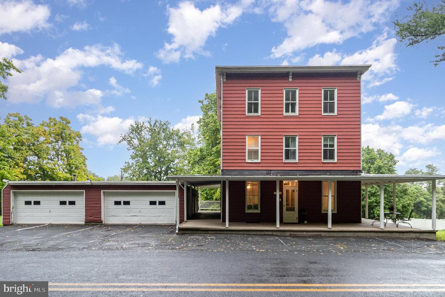 226 Schoolhouse Road photo 1