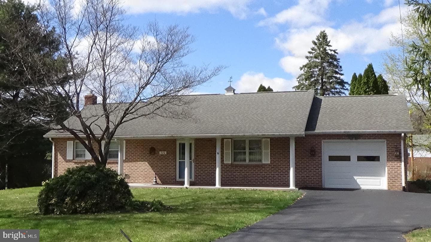 320 Veterans Drive photo 1