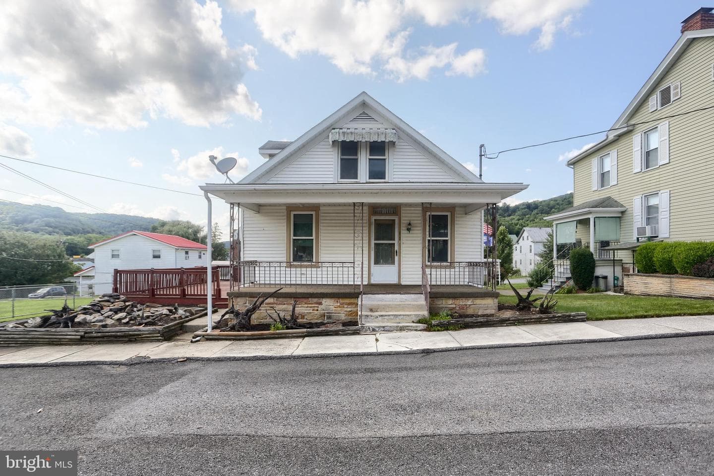 205 Greenwood Street photo 1