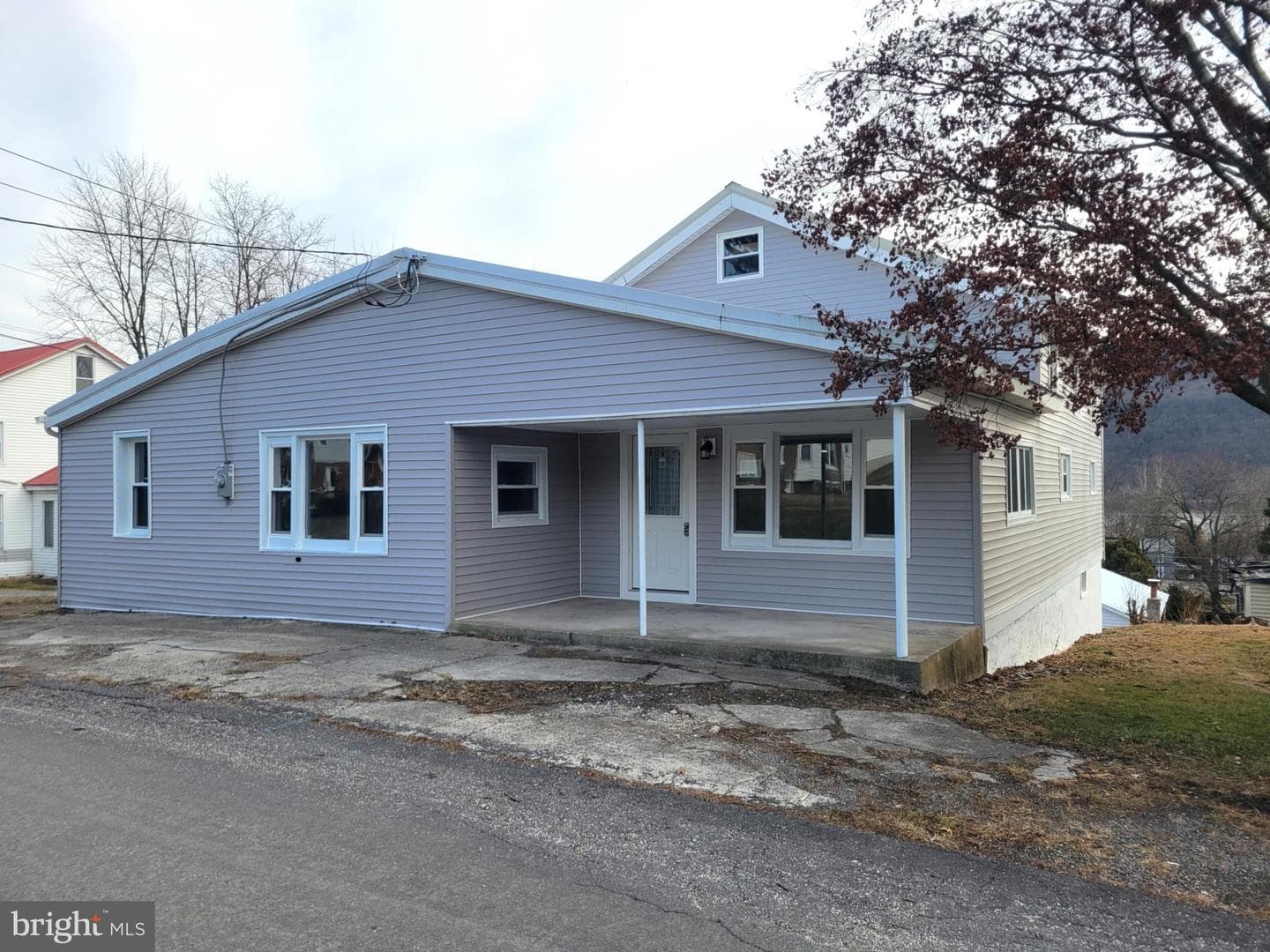 830 N Lincoln photo 1