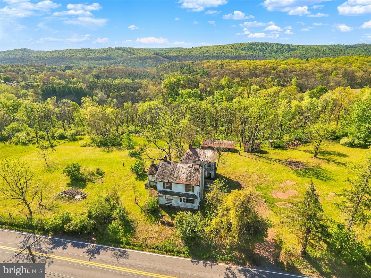 4401 Middle Ridge Road photo 1