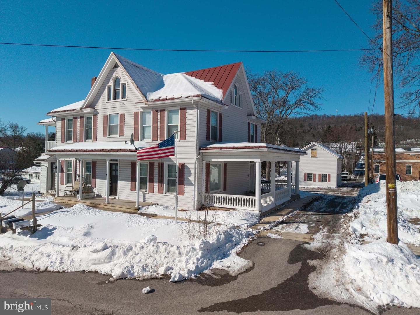 30 W McClure Street photo 1
