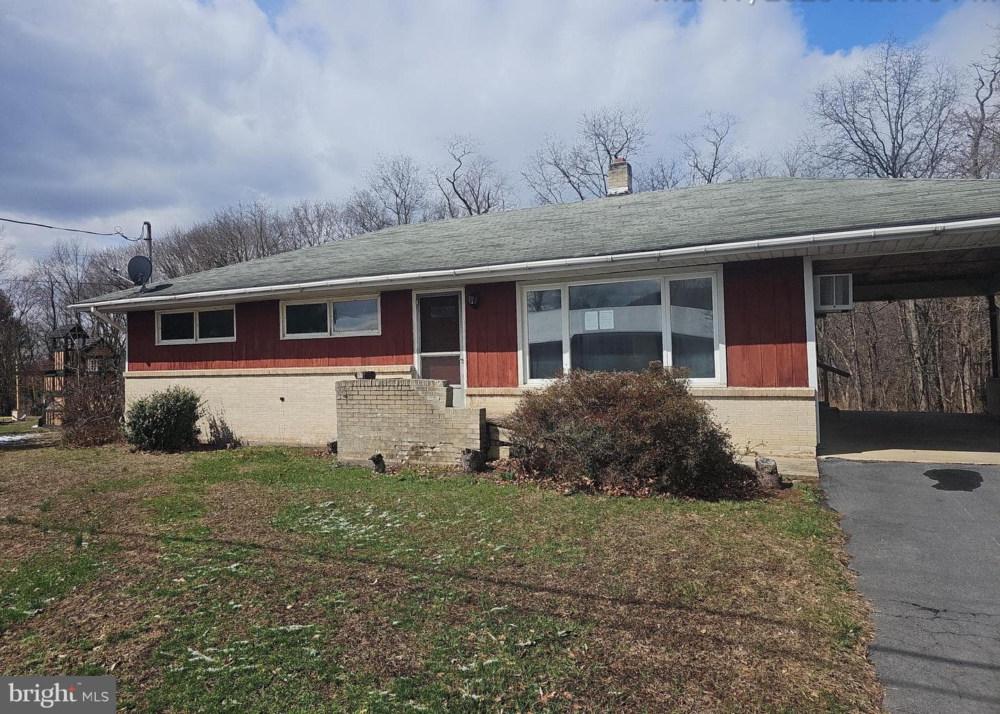 26 Eisenhower Boulevard