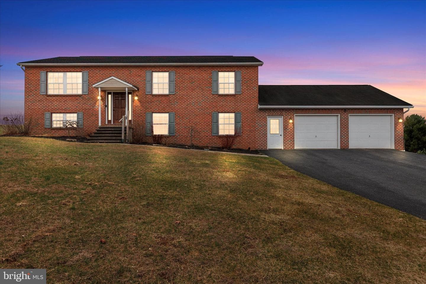 635 Newport Road photo 1