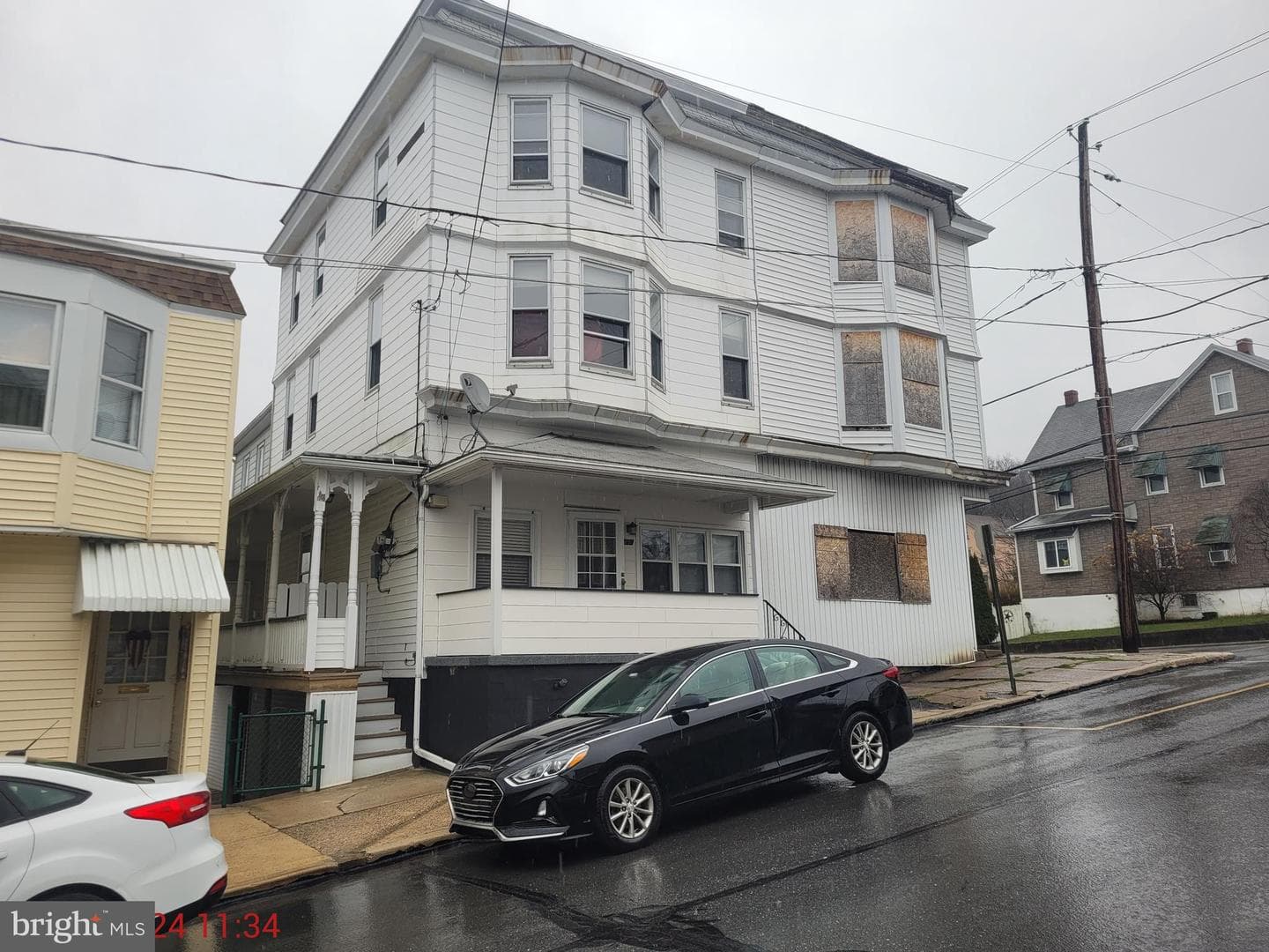 169 2nd Street photo 1