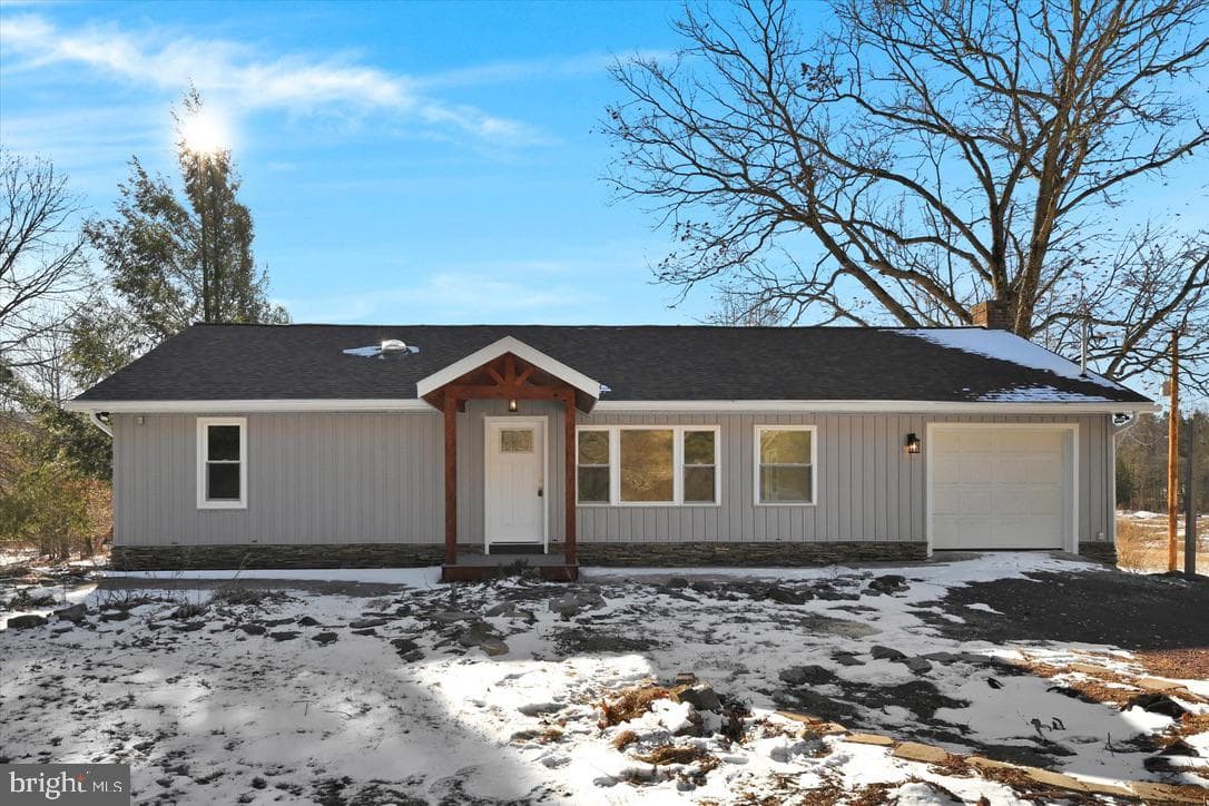 736 Rock Road photo 1