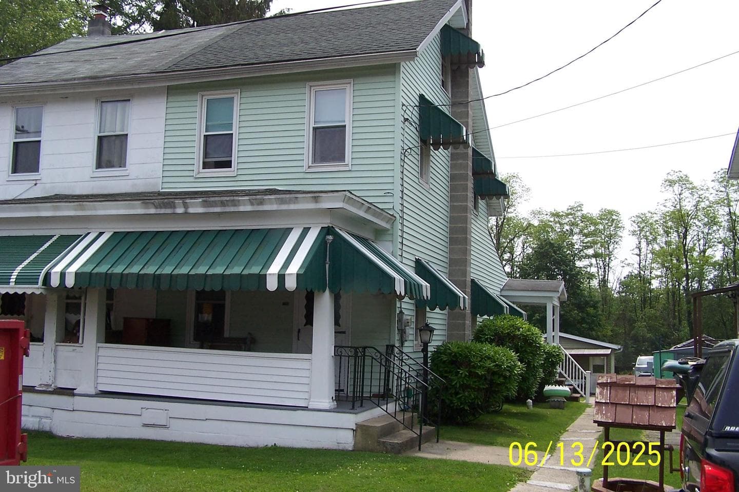 115 Maple Street photo 1