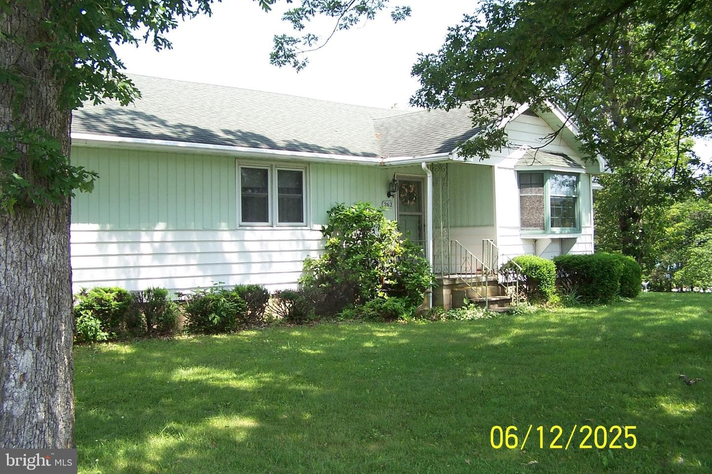 262 Claremont Avenue photo 1