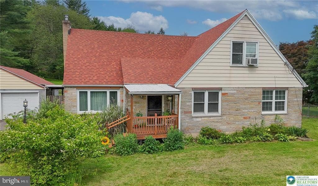 201 Lincoln Dr photo 1