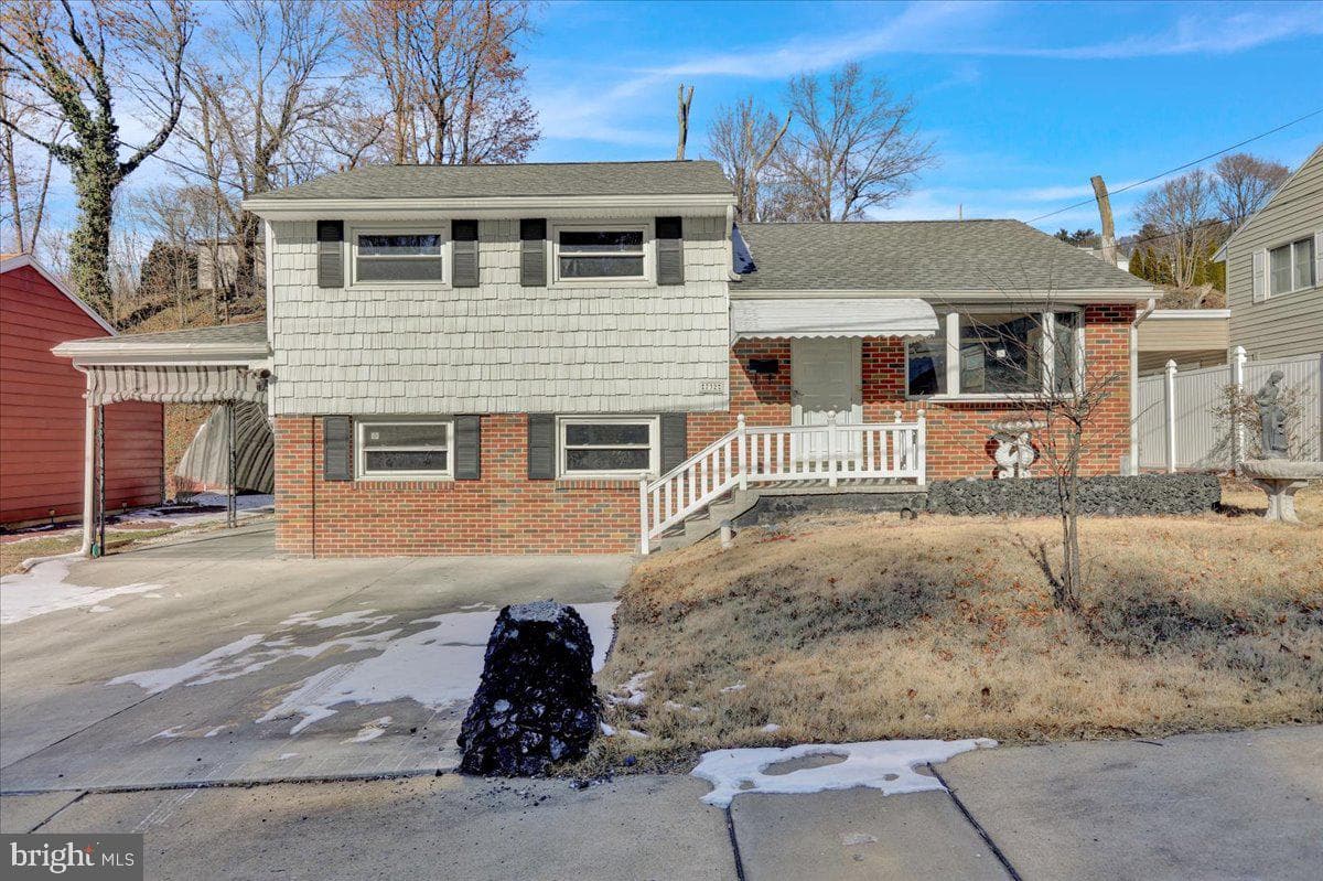 732 1st Street photo 1