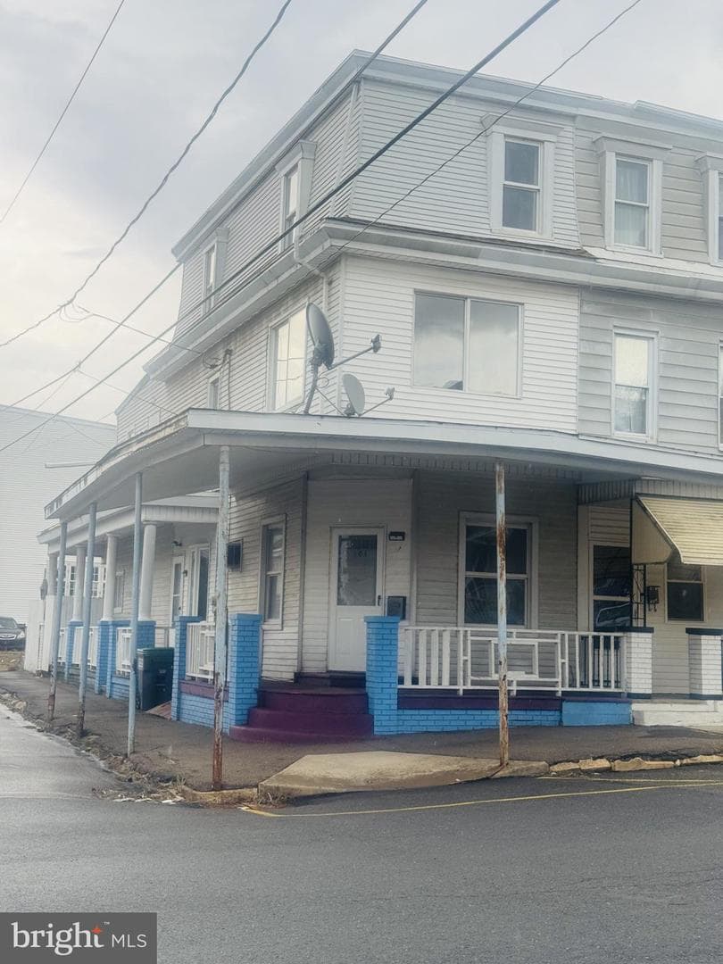 101 S Catawissa Street photo 1