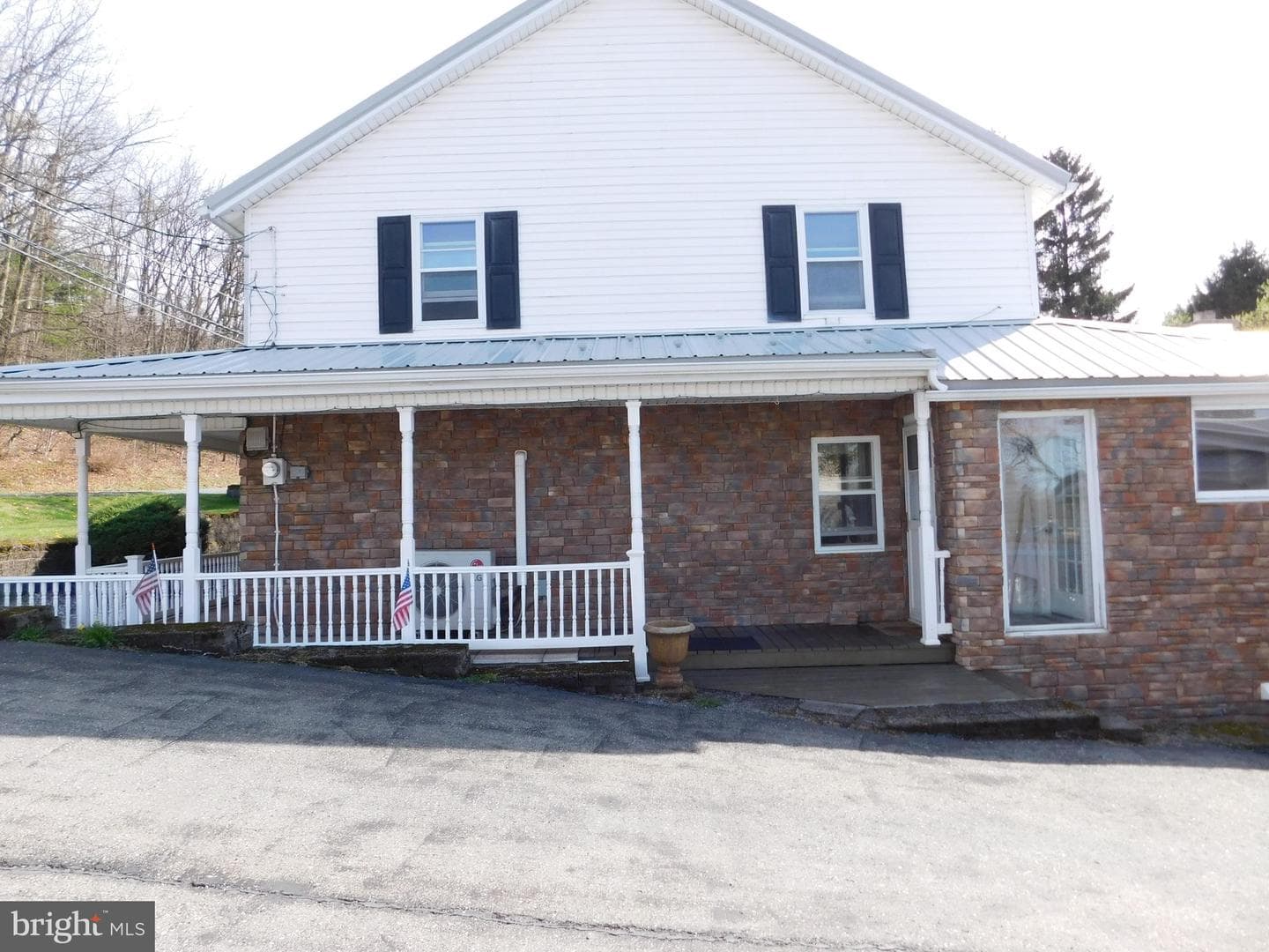 194 Roosevelt Drive photo 1