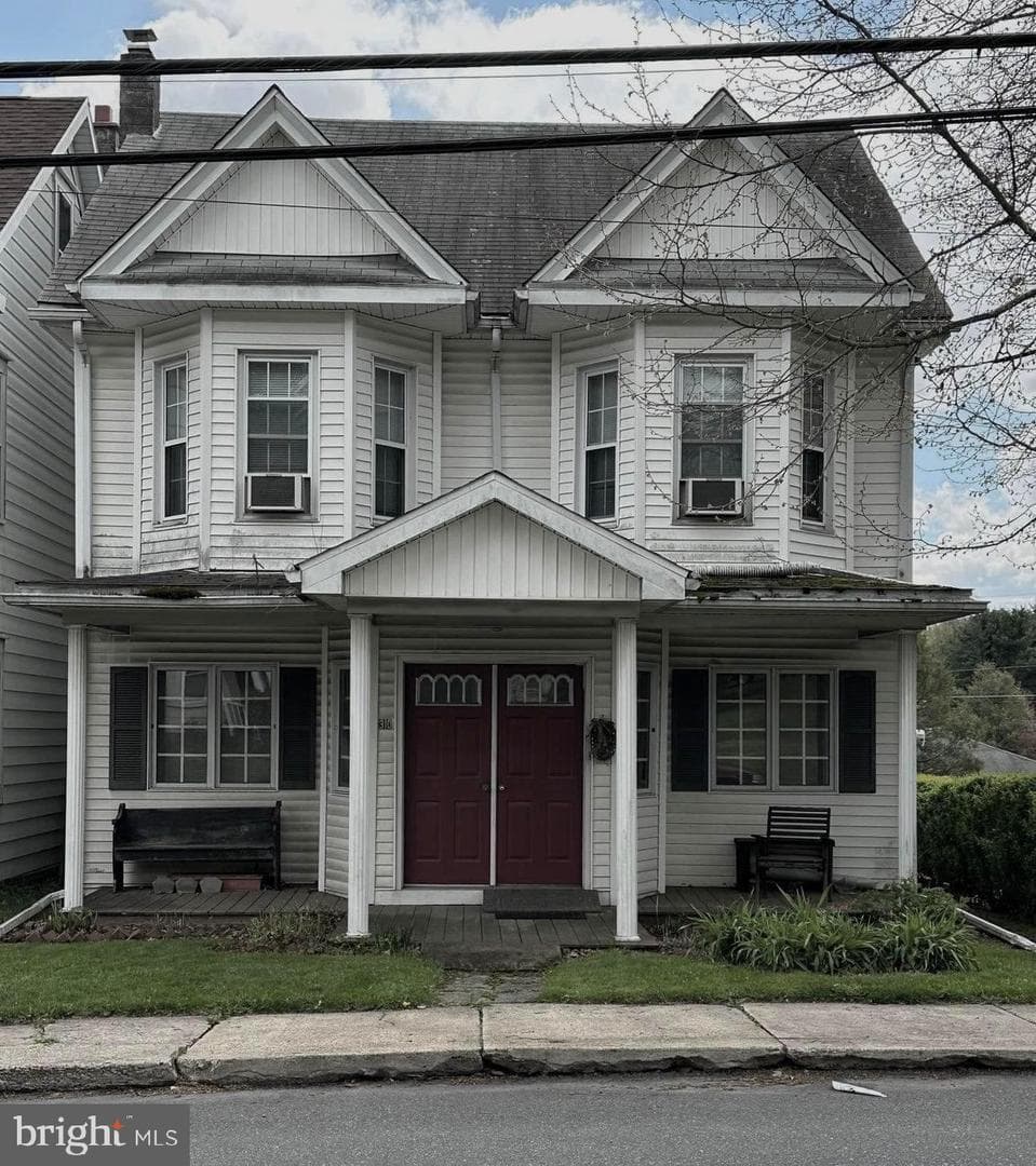 310 W Main Street photo 1