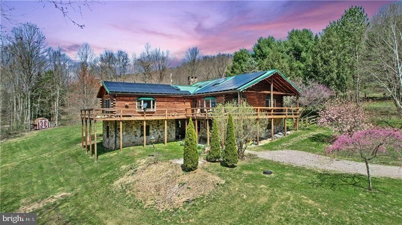 2095 Humbert Road photo 1