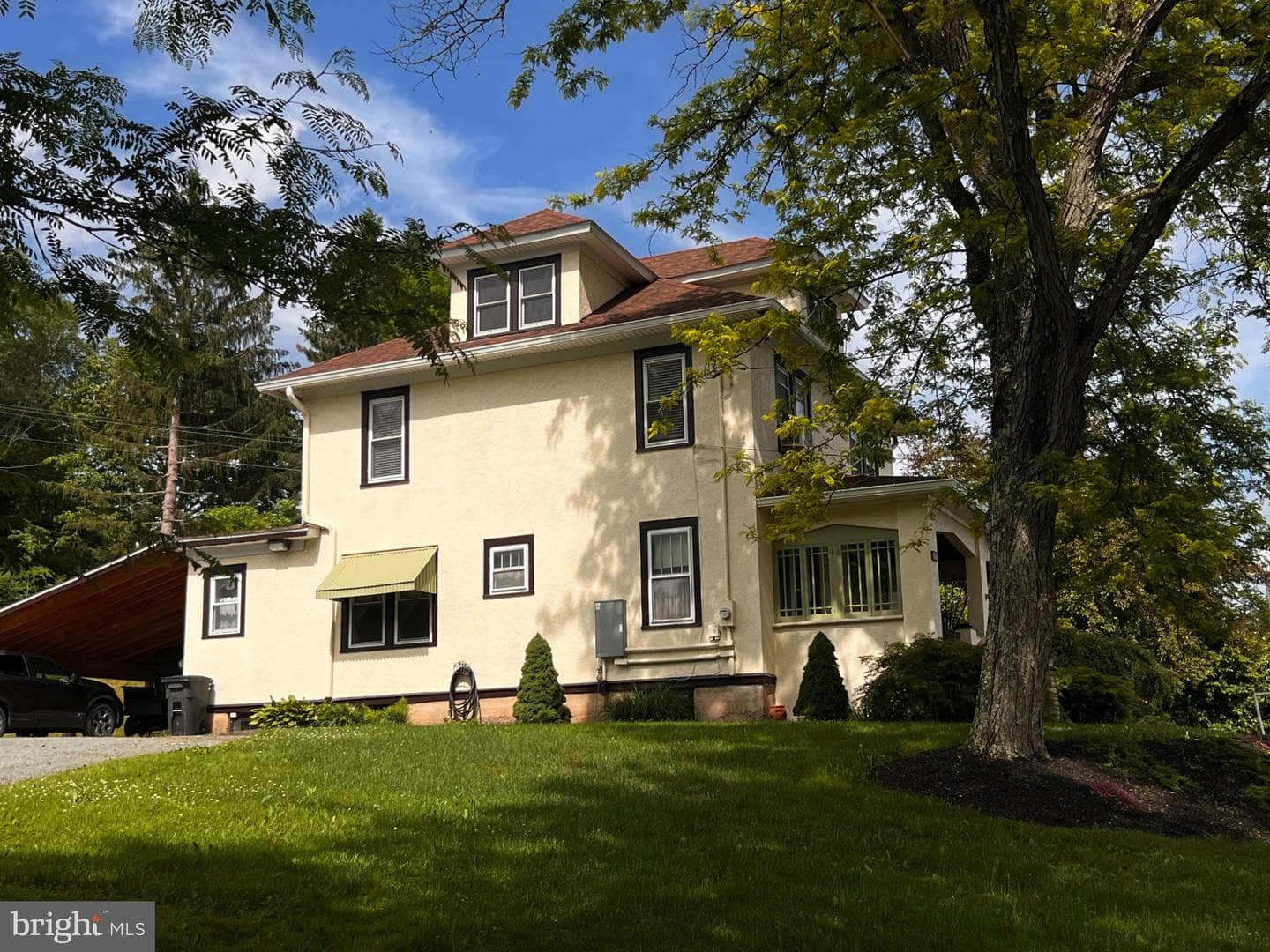 910 Maple Avenue, Honesdale