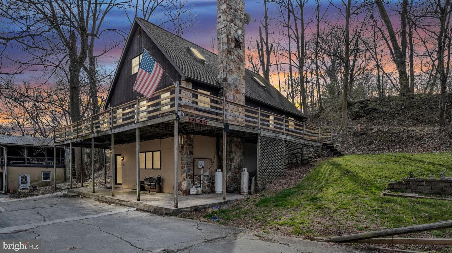 1142 Trinity North Road photo 1