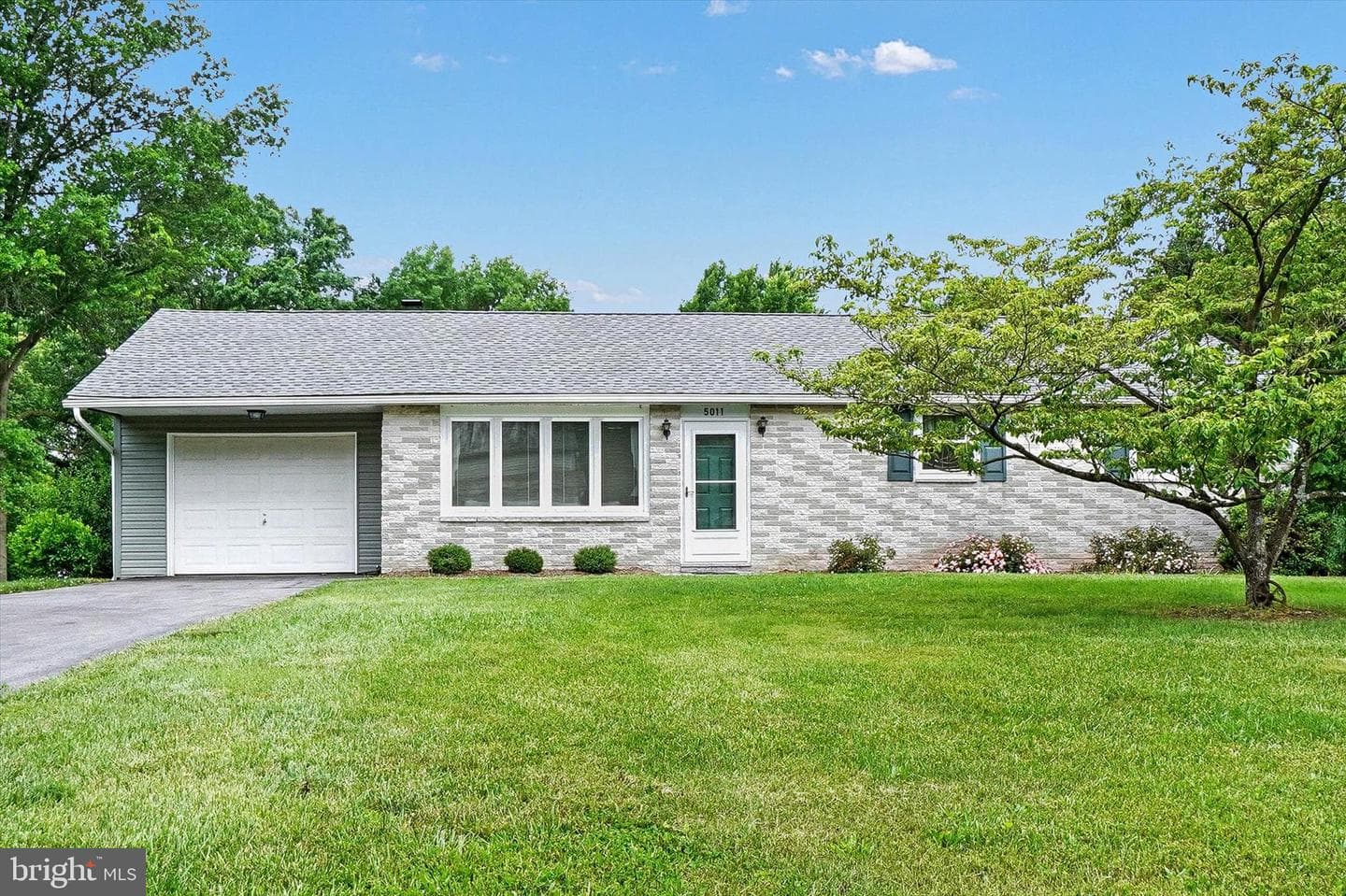 5011 Pine Hill Road photo 1