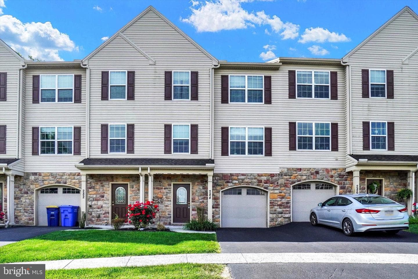 284 Fieldstone Court #101 photo 1