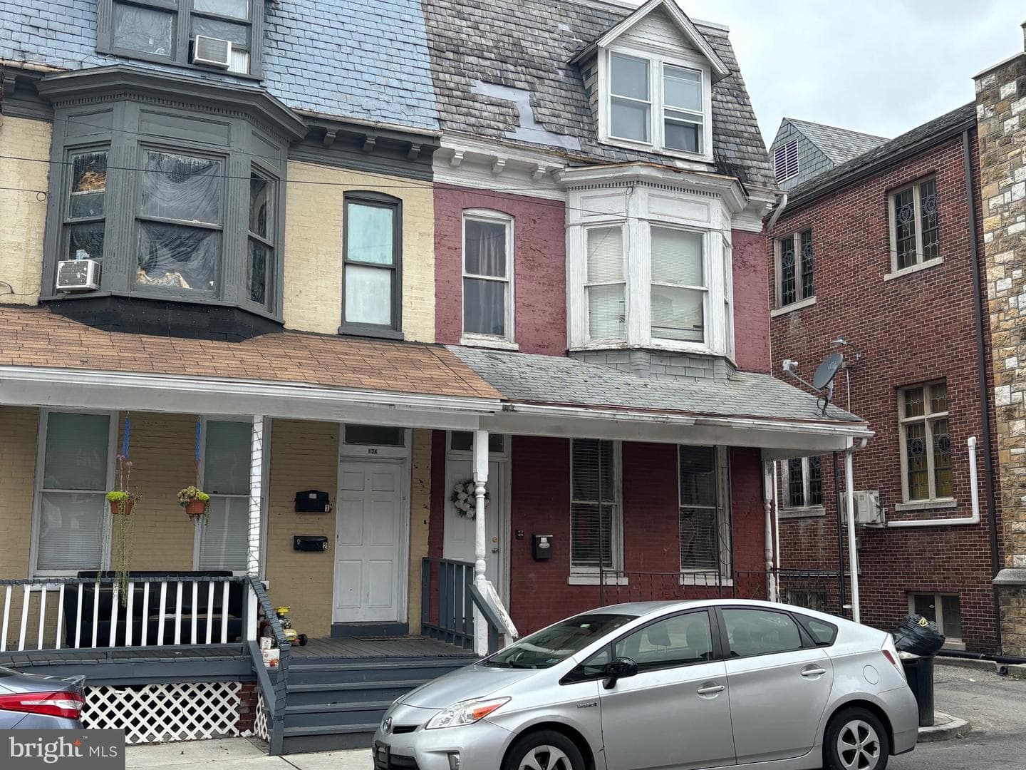 122 S West Street photo 1