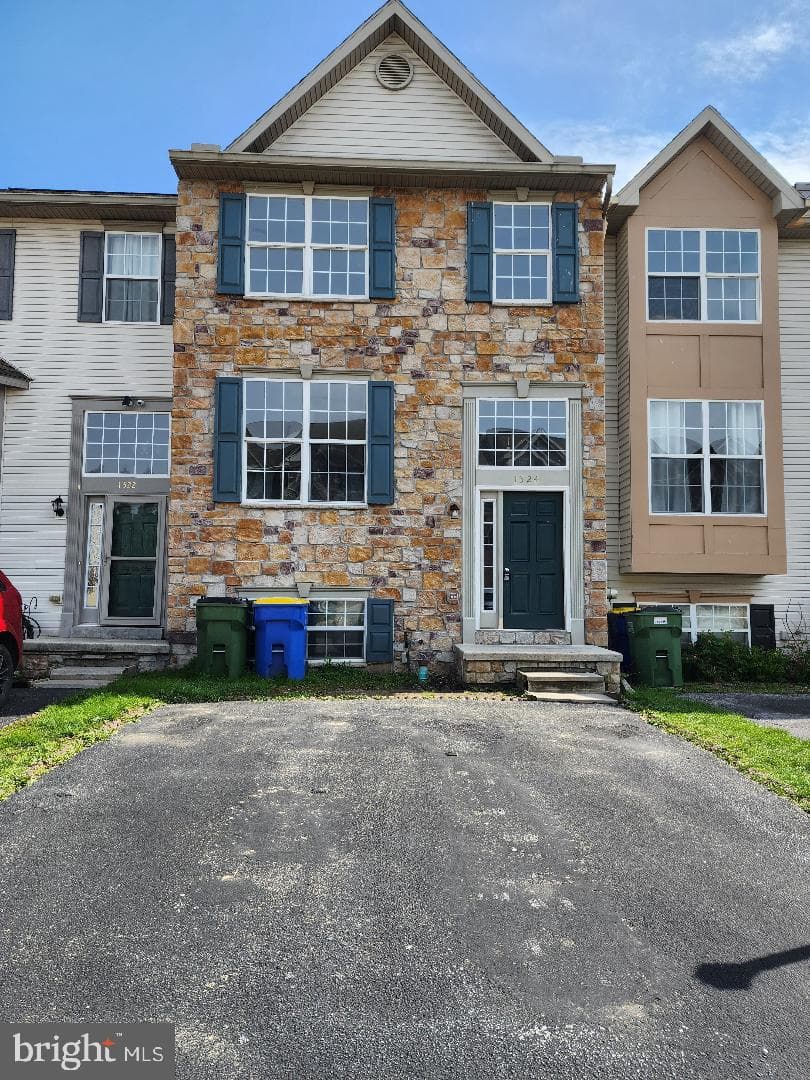 1324 Wanda Drive photo 1