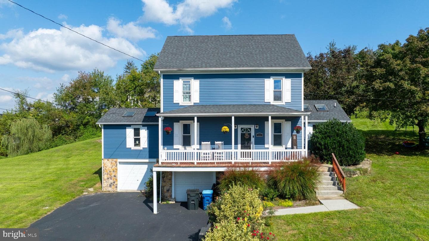 595 Dietz Road photo 1