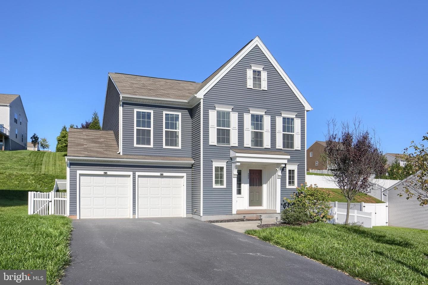 200 Lark Drive photo 1