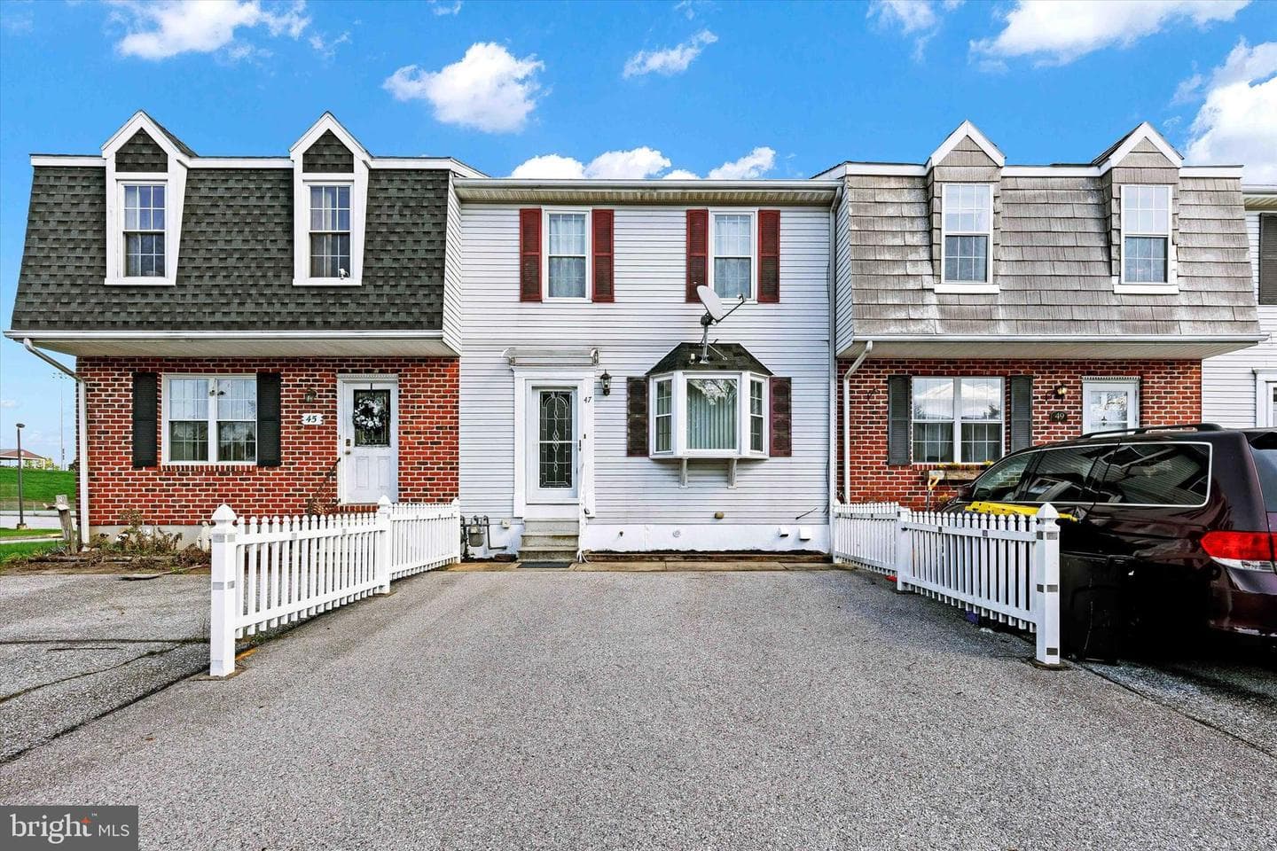 47 Kings Way photo 1