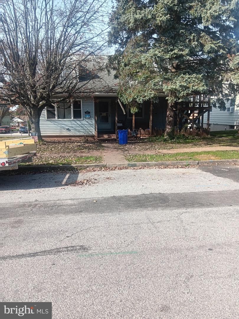 64 S 6th Street photo 1