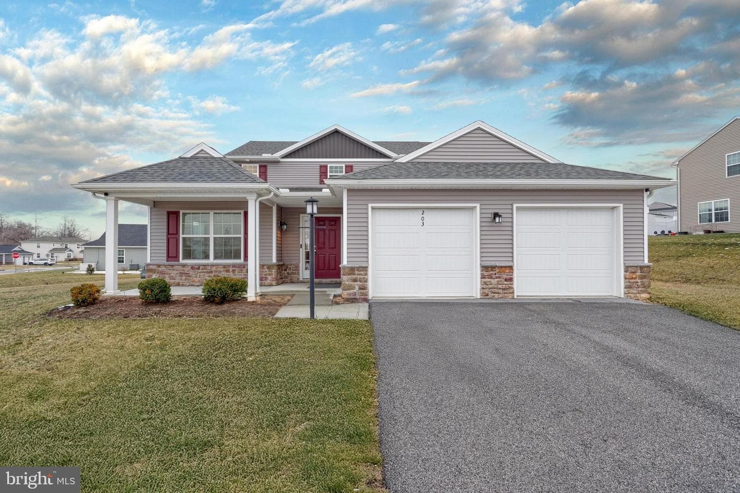 203 Eagle Road photo 1