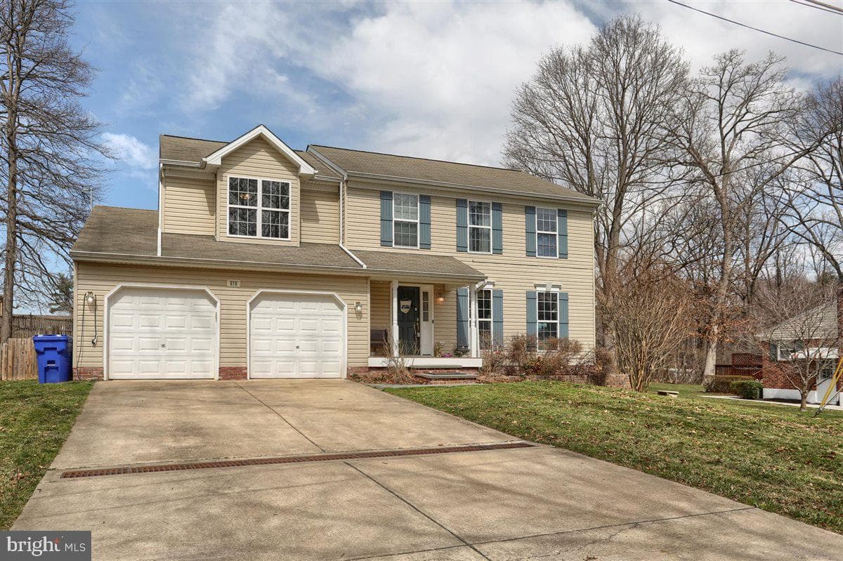616 Eastpoint Road photo 1
