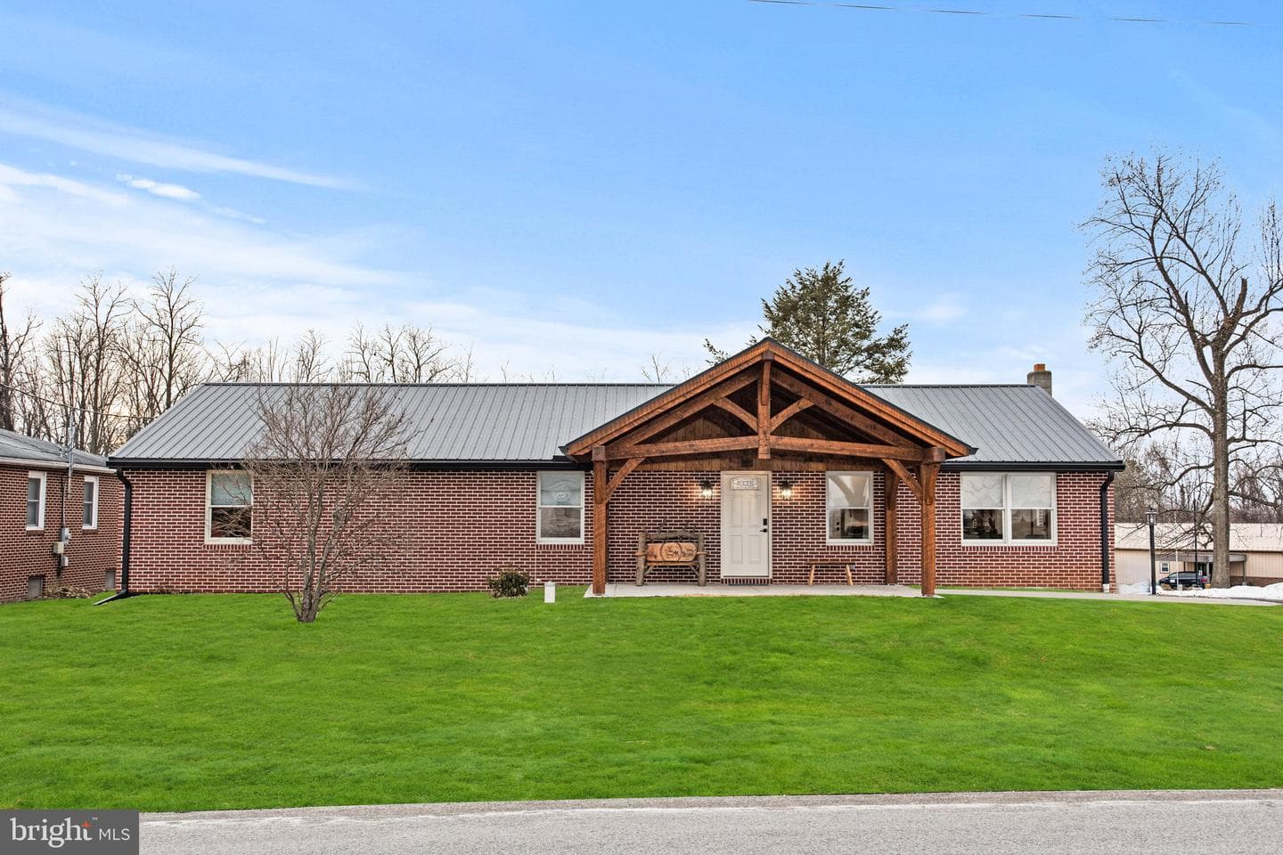 160 Chestnut Grove Road photo 1